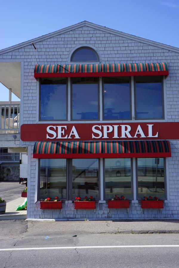 Sea Spiral Suites Hampton Esterno foto